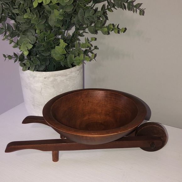 Vintage Wooden Wheelbarrow Nut Bowl/Dish - Picture 2 of 12